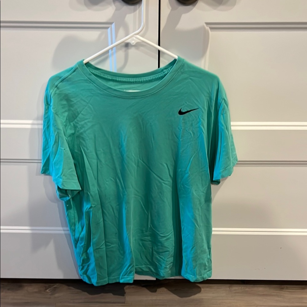 Nike Men's Teal T-Shirt